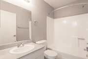 2BR,2BA-940SF-Bathroom