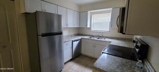 Photo - 1030 4th St Unit 3