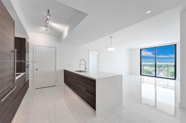 Photo - 301 Altara Ave Unidad 631