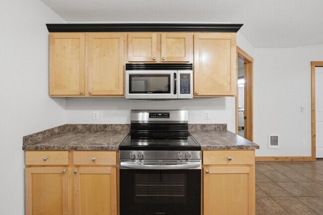 Photo - 2 Bed 2 Bath Condo - Near Shopping!