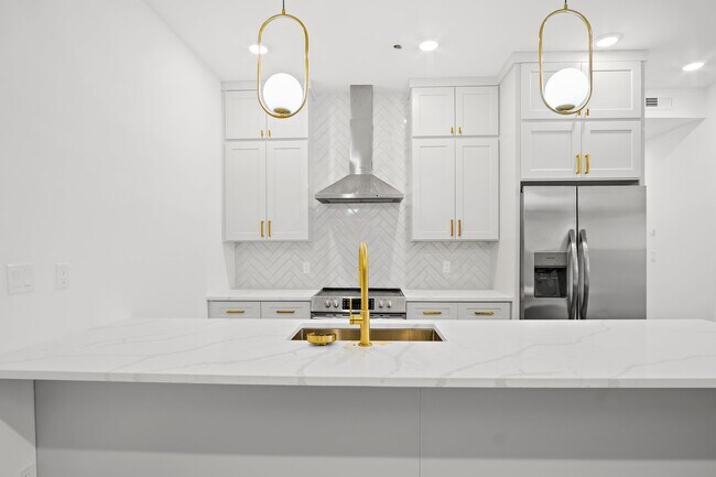 Photo - 127 E Cottage St Unidad 8