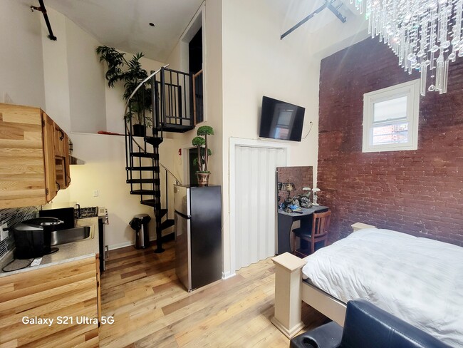 Loft unit - 317 W Fayette St Apartamentos Unidad 1B