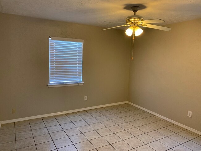 Photo - 603 Freestone Dr