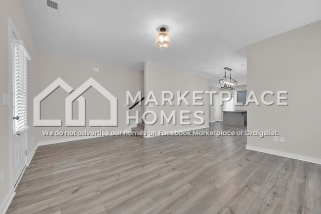 Photo - 170 Kings Wy