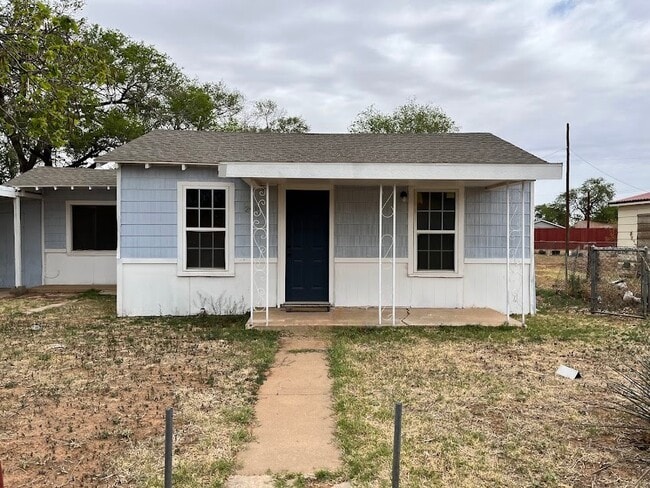 2414 Baylor St