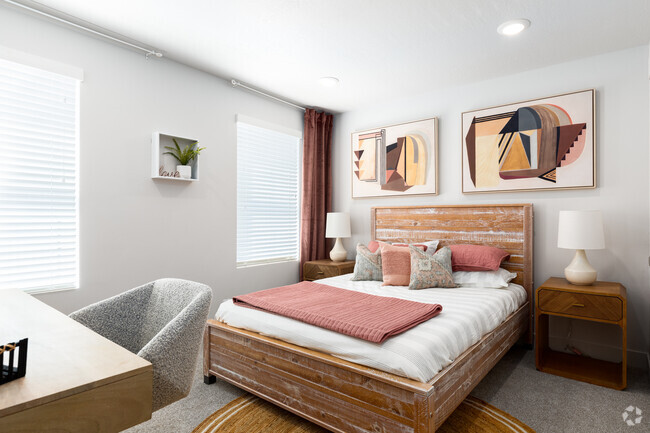 3BR, 2.5BA - 2,185SF
