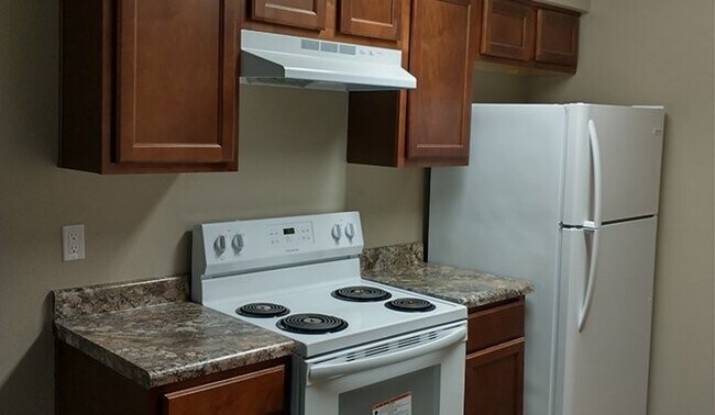 Building Photo - 501 Henderson Ave Rental