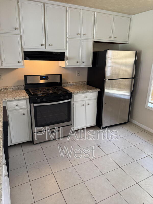 Building Photo - 5745 Williamsburg Trce