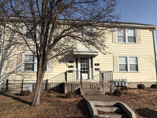 Building Photo - 407 Pecan St