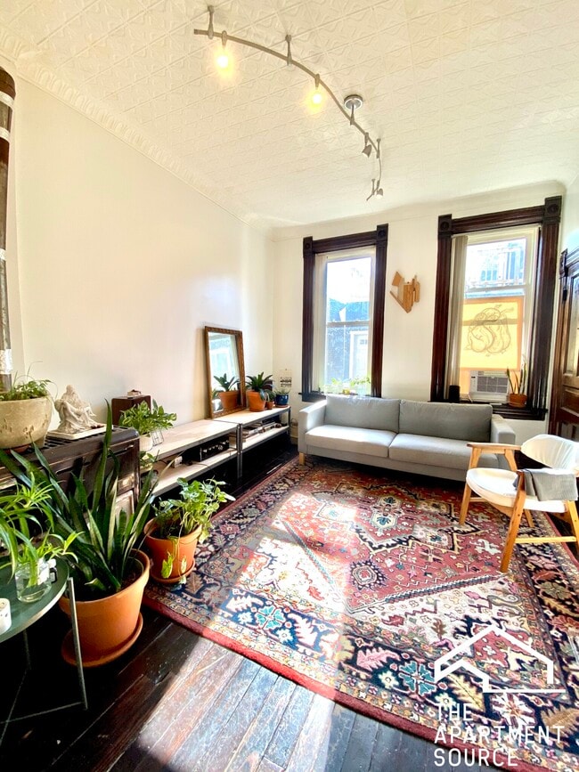 Building Photo - 1820 S Throop St Unit 1R Rental
