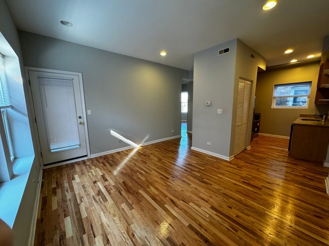 Photo - 4724 N Bernard St Unit 2W