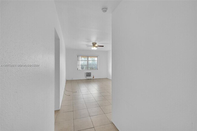 Photo - 1050 E Sample Rd Unit 309