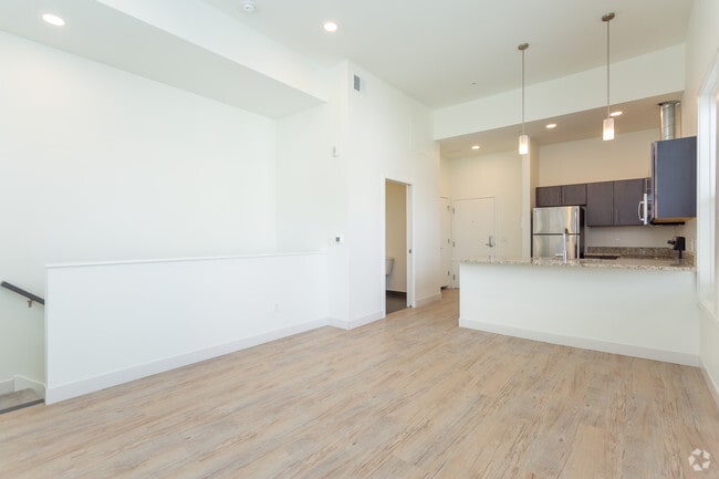 2 BR, 1.5 BA - 920 SF - The Baldwin