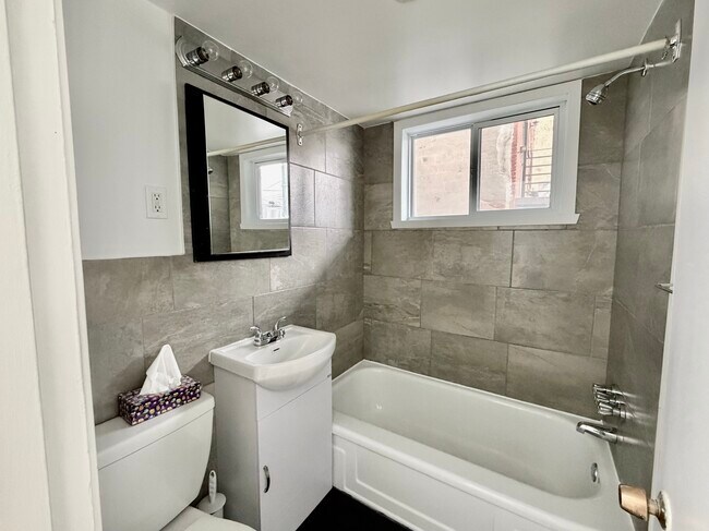 Photo - 2405 Belanger - 1 bedroom