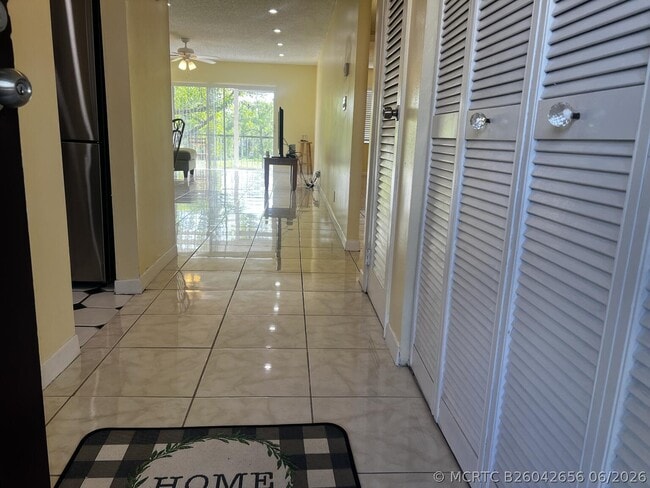 Building Photo - 6101 N Falls Cir Dr Unit 310