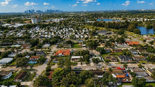 Photo - 1124 NW 100th Terrace Unidad 2