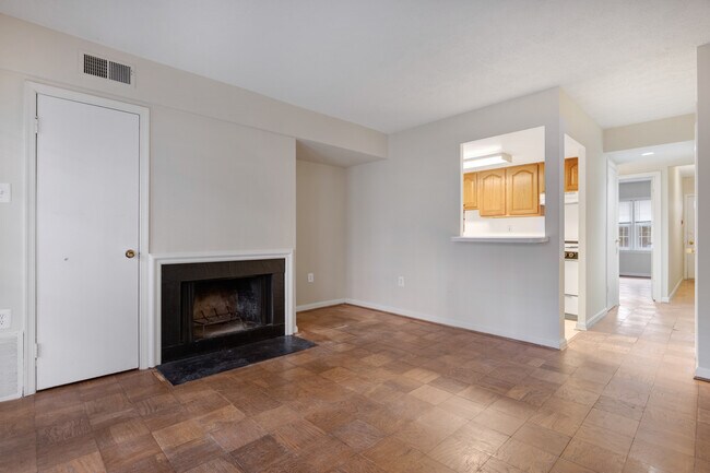 Photo - 1 Bed 1 Bath Dupont Circle apartment Unidad A