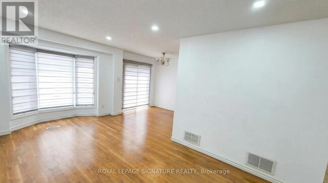 Photo - 1039 Cedarglen Gate