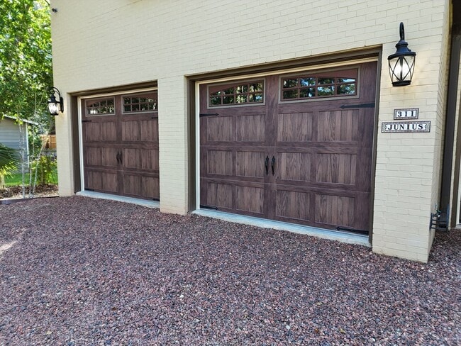Photo - 311 Junius St