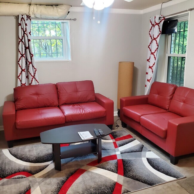 LIving Room - 2540 Lake Capri Rd NW