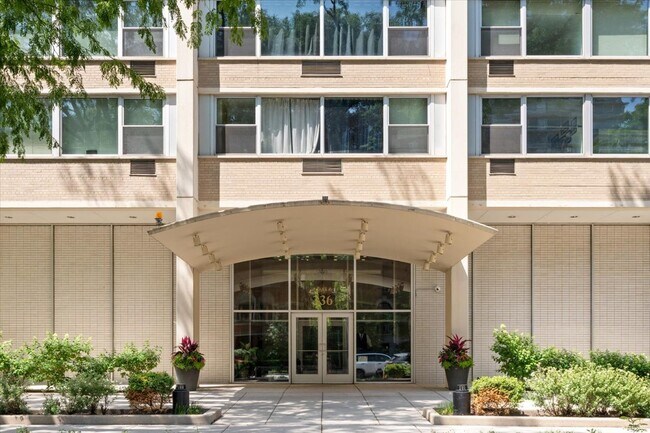 Photo - 336 W Wellington Ave Unit 604