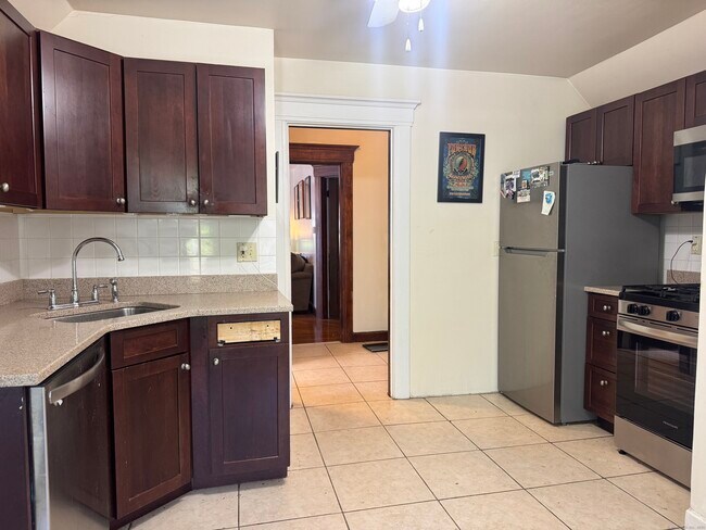 Photo - 40 Hubinger St Apartment Unit 2