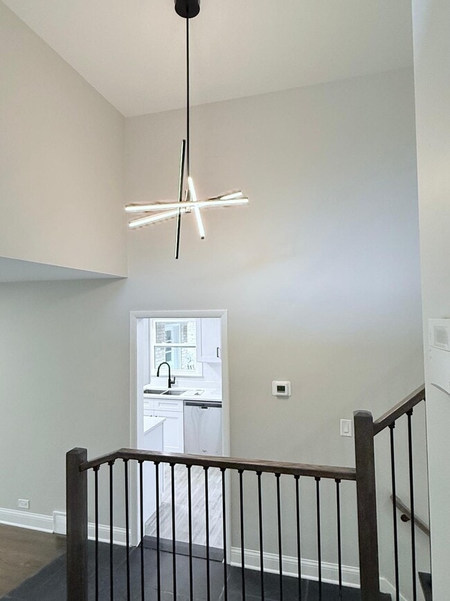 Photo - 4820 W Sherwin Ave