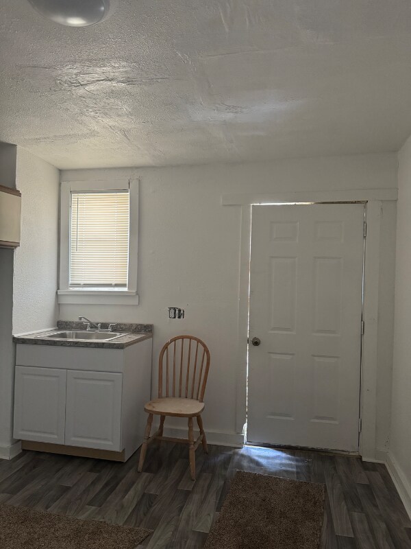 Photo - 2435 Woodford St Unidad 3