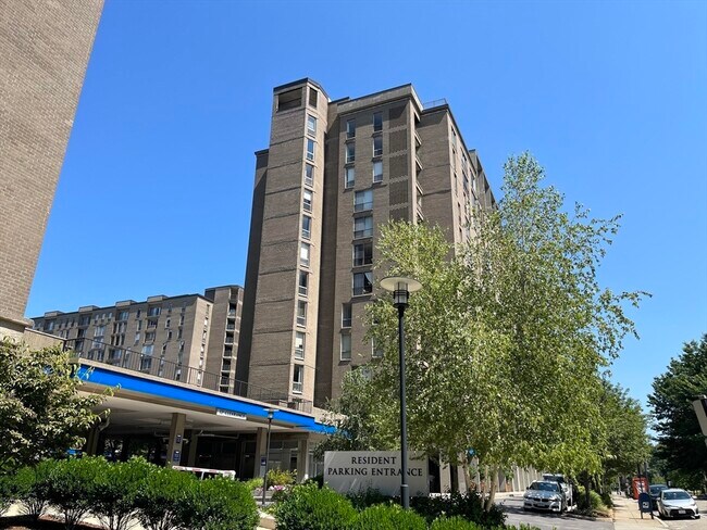 Building Photo - 33 Pond Ave Unit 401 Rental