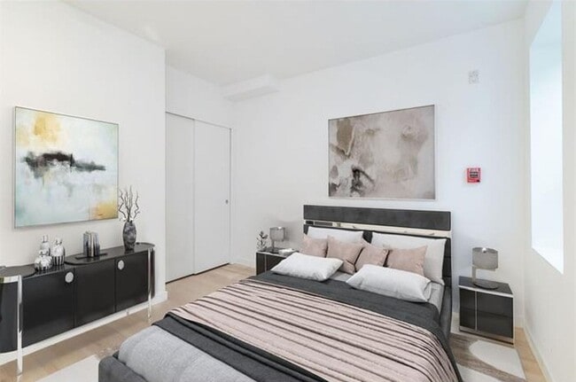 Photo - 2722 Hope St Unit 1 Bedroom