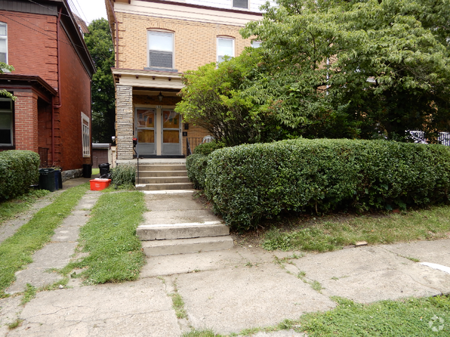 Building Photo - 2 S Bryant Ave Unit 1 Rental