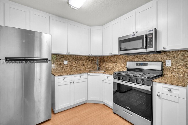 Photo - 3245 Virginia St Unit 1