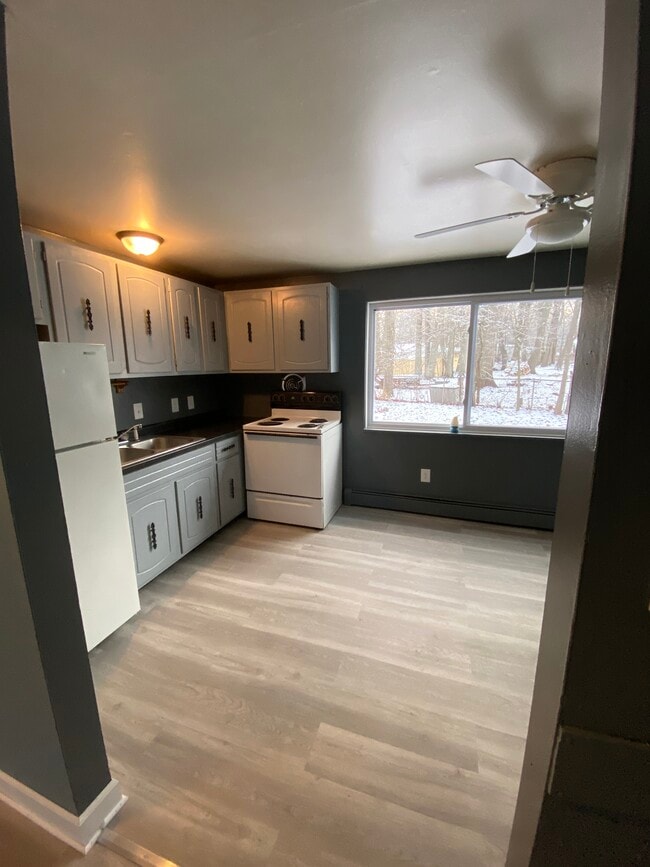 Photo - 2274 Grandview Rd Unit B2