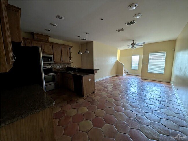 Photo - 16 Keeton Ave E Unidad 29