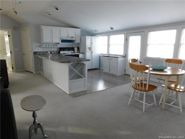 Photo - 14 Rocky Point Rd