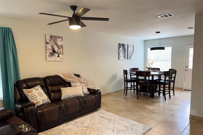 Photo - 6300 Crumley Ln