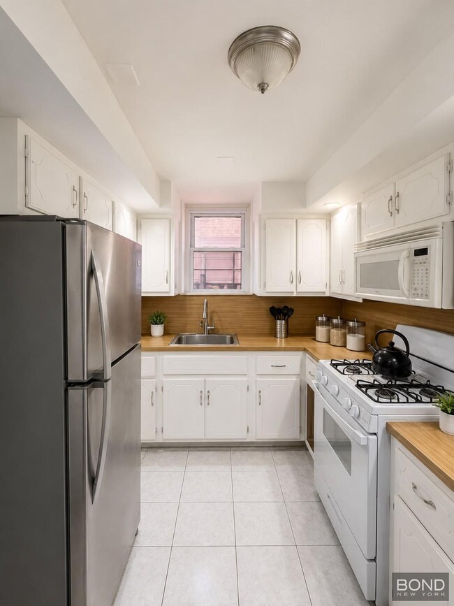 Photo - East 51st Street