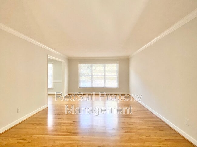 Photo - 400 E Tazewells Way