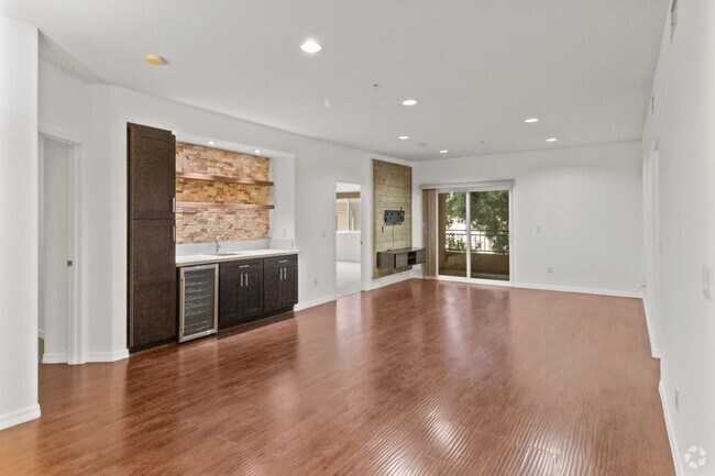 Building Photo - 1155 Westmoreland Ave Rental