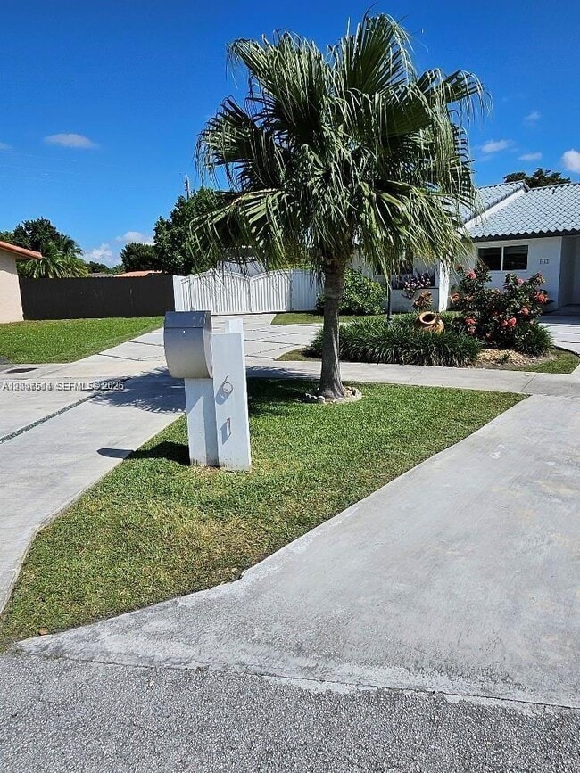 61 NW 132nd Pl
