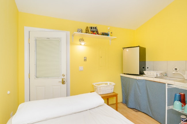 Photo - 16b Ravenscroft Dr