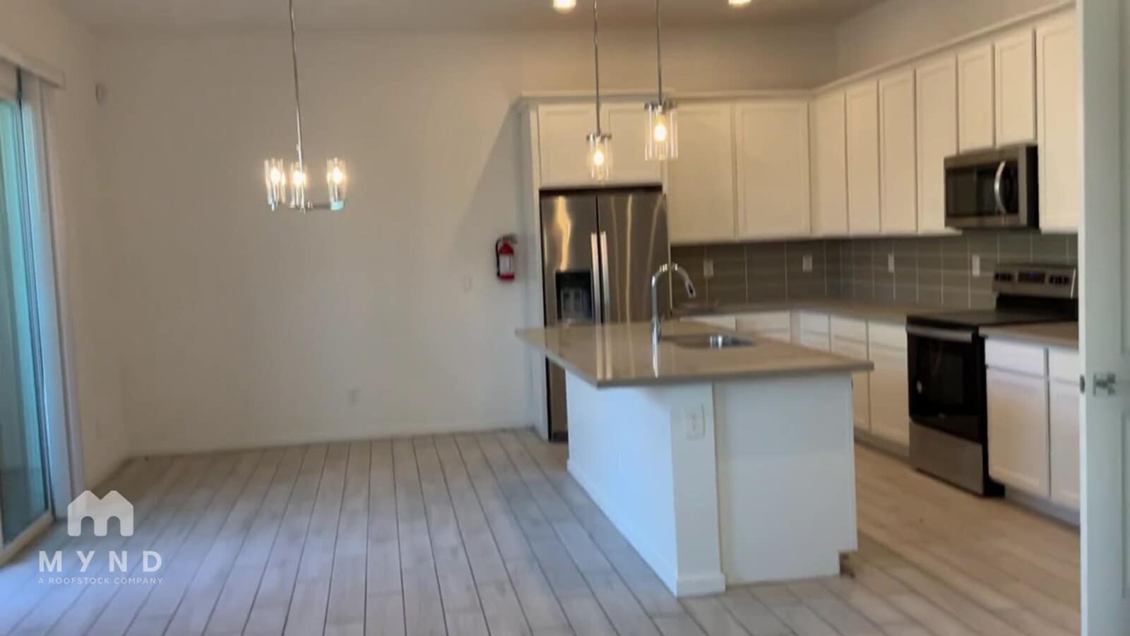 Photo - 901 S Smith Rd