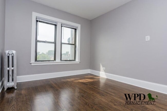 Building Photo - 2 bedroom in Chicago IL 60620 Unit 1
