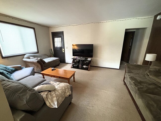 822 Menomonie St Unit 824