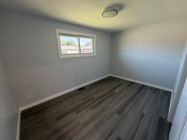 Photo - 119 Parkway Av