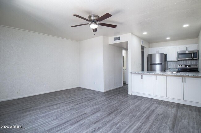 Photo - 4635 N 27th Ave Unit Apt 205