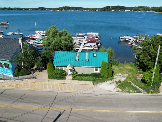 Photo - 503 Wilmot Ave