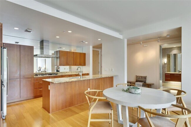 Photo - 210 Lee Barton Dr Unit 308