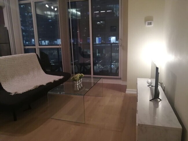 Photo - 16 York St Unit FL7-ID1347749P