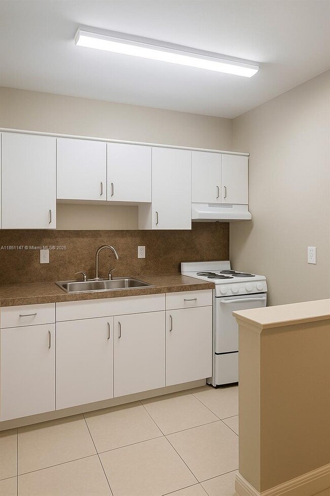 Photo - 1433 NW 4th Ave Unit 1